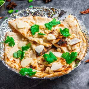 Juustu-Küüslaugu Naan